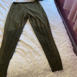 Fairly new workout leggings